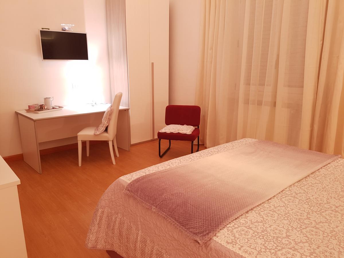 Bed & Breakfast Abatjour - Ambiente Sanificato - Antilegionella Assolto 3*