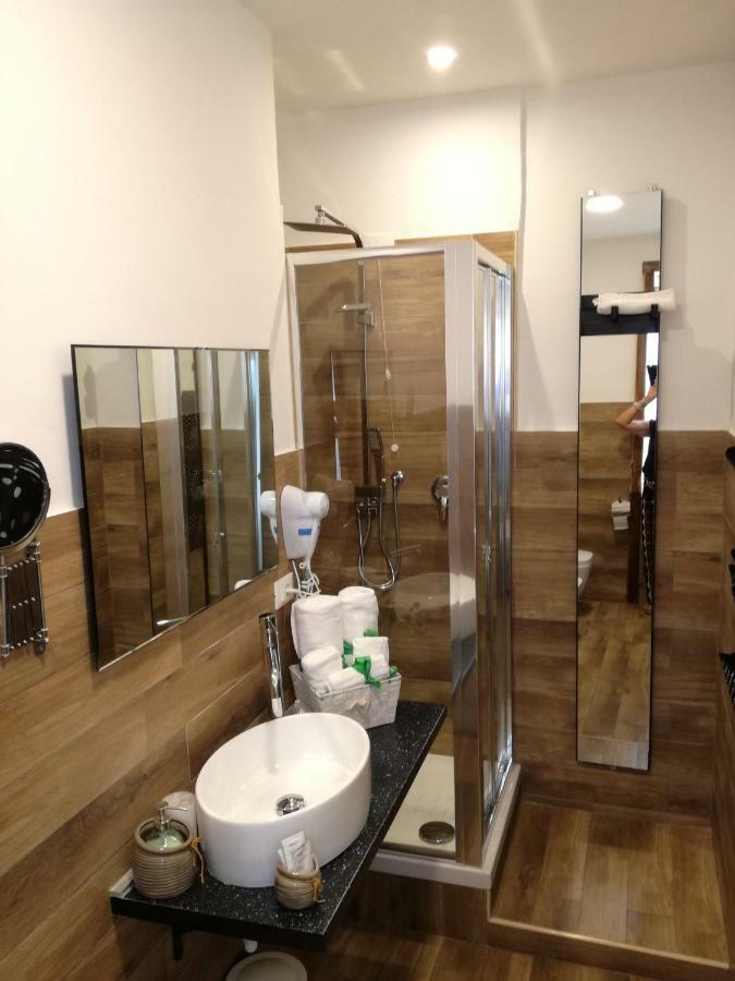 Abatjour - Ambiente Sanificato - Antilegionella Assolto 3* Foggia